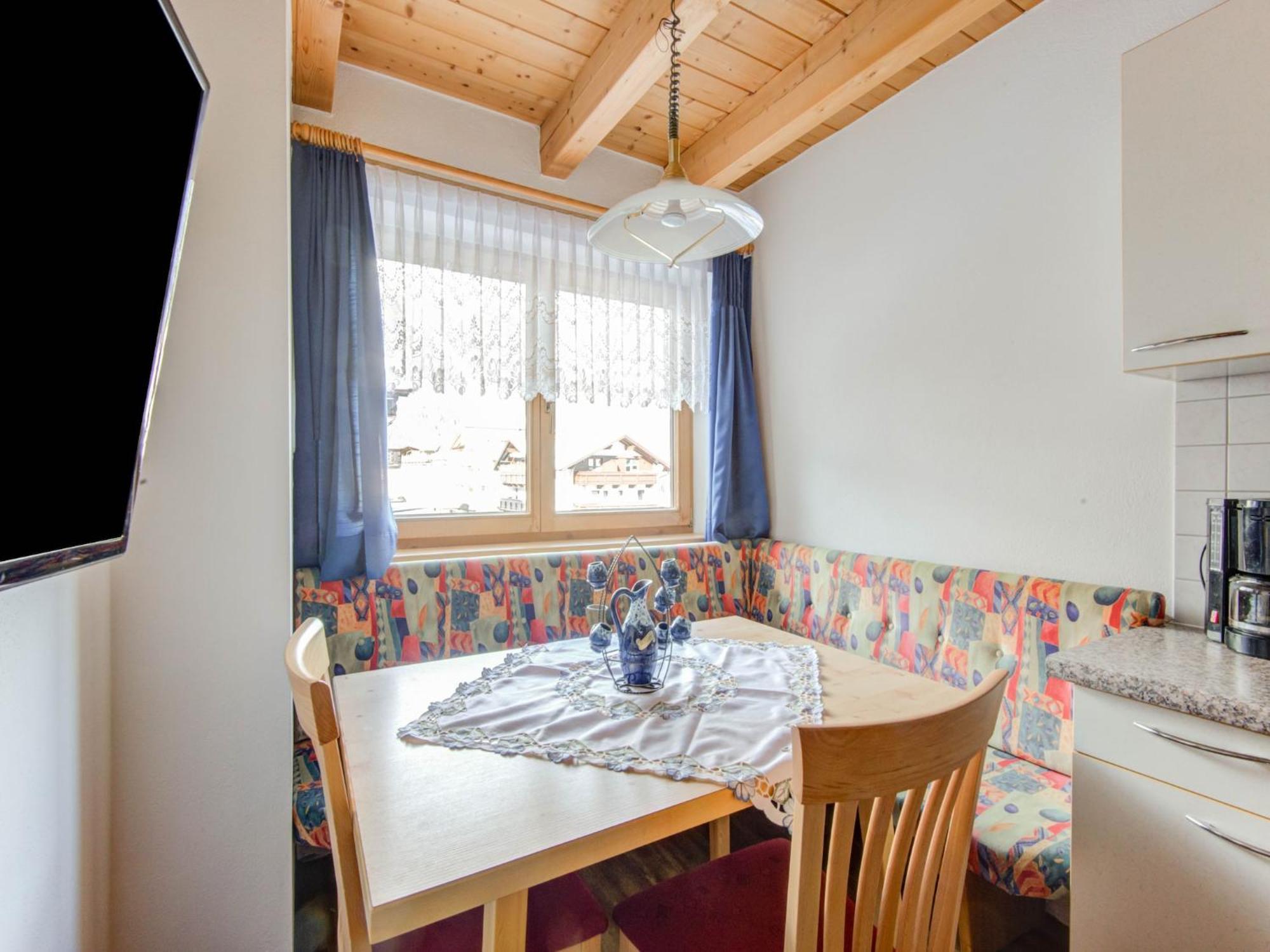 Comfortable Apartment In L Ngenfeld With Ski Storage Ленгенфельд Екстер'єр фото