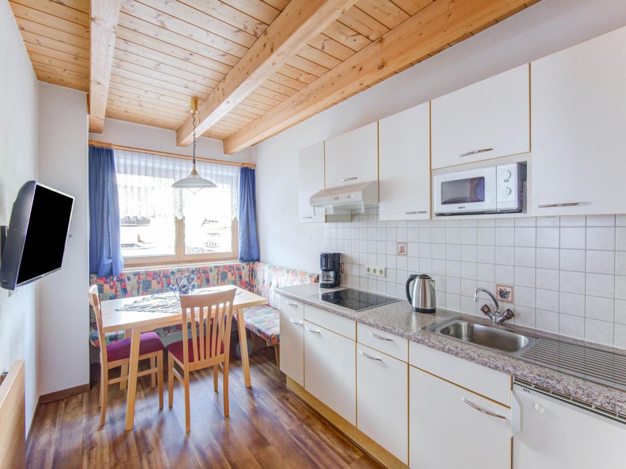 Comfortable Apartment In L Ngenfeld With Ski Storage Ленгенфельд Екстер'єр фото